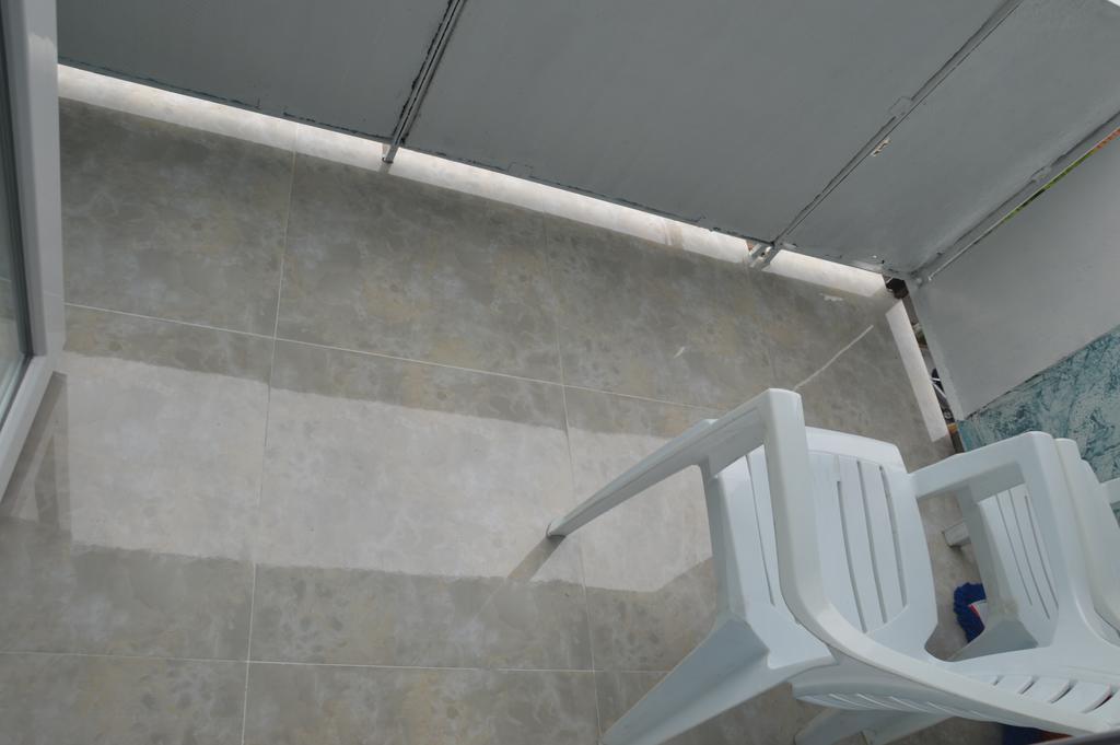 Irakli'S Apartment With Sea View บาทูมิ ห้อง รูปภาพ